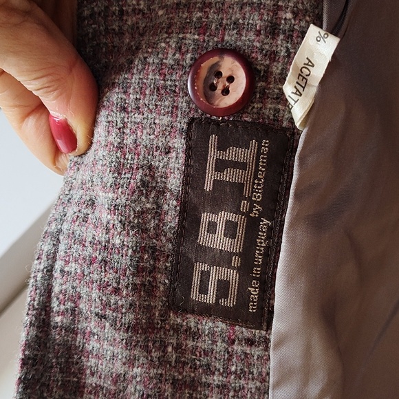 Vintage ladies tweed, wool blazer, size 13/14 Made in Uruguay. Fits like 6 or 8. - Picture 10 of 16